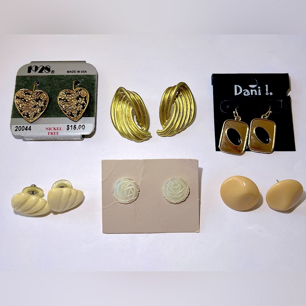 ❤️ Earrings Lot 1928 Dani MOP Dangle Posts